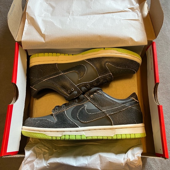 Nike Dunk Low SE Halloween - Picture 5 of 5